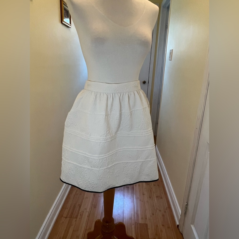 Short Bubble Skirt